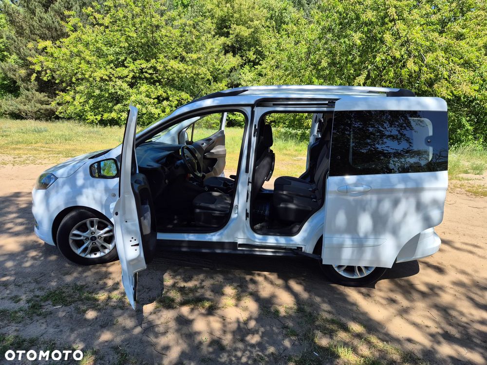 Ford Tourneo Courier 1.5 TDCi Sport - 17