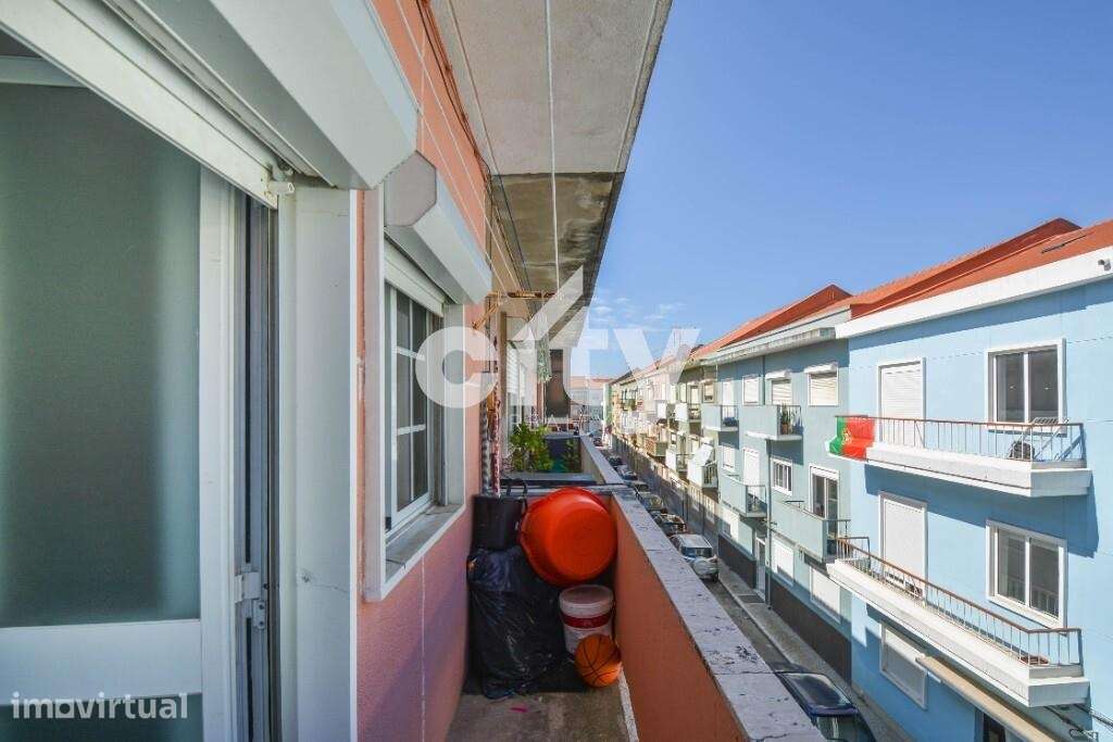 T1+1 Totalmente Remodelado com Varanda e Marquise | Pronto a Habitar | - Grande imagem: 4/20