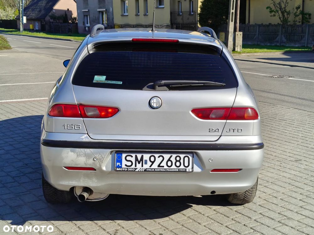 Alfa Romeo 147 1.9 JTD 16V Distinctive - 9