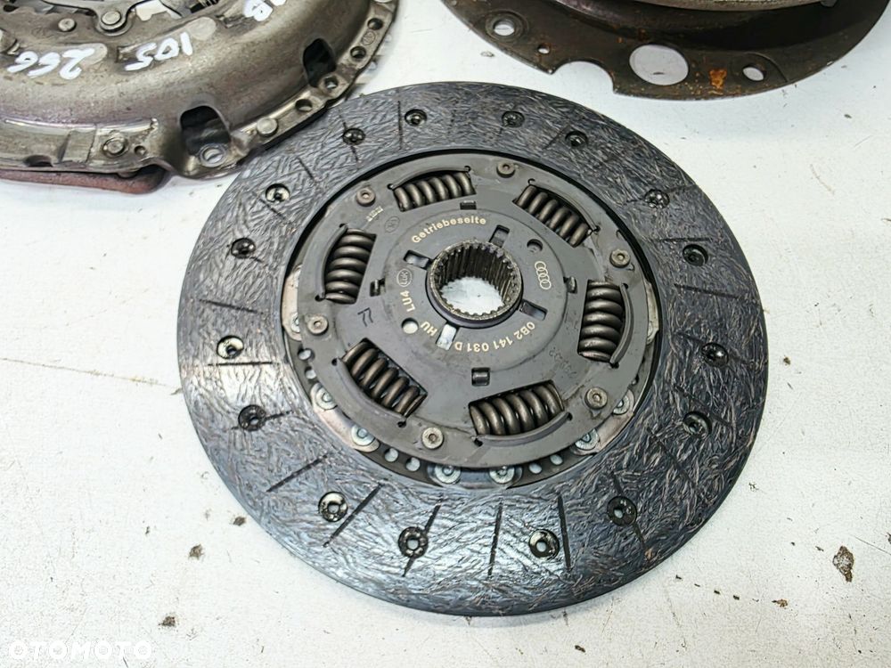 KOŁO DWUMASOWE SPRZĘGŁO AUDI A4 B8 A5 2.0 TDI 2.0 TFSI 0B2105266S 15/26 - 5