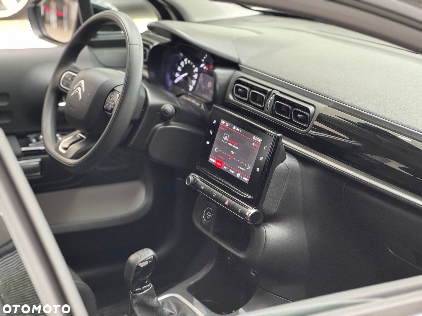 Citroën C3 1.2 PureTech Shine - 36