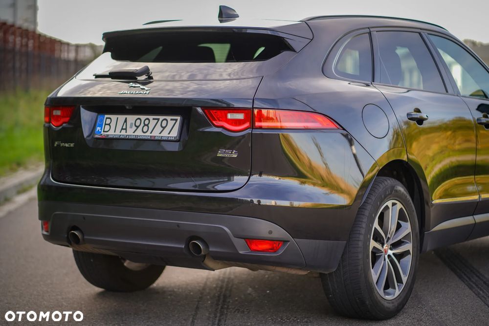 Jaguar F-Pace - 7
