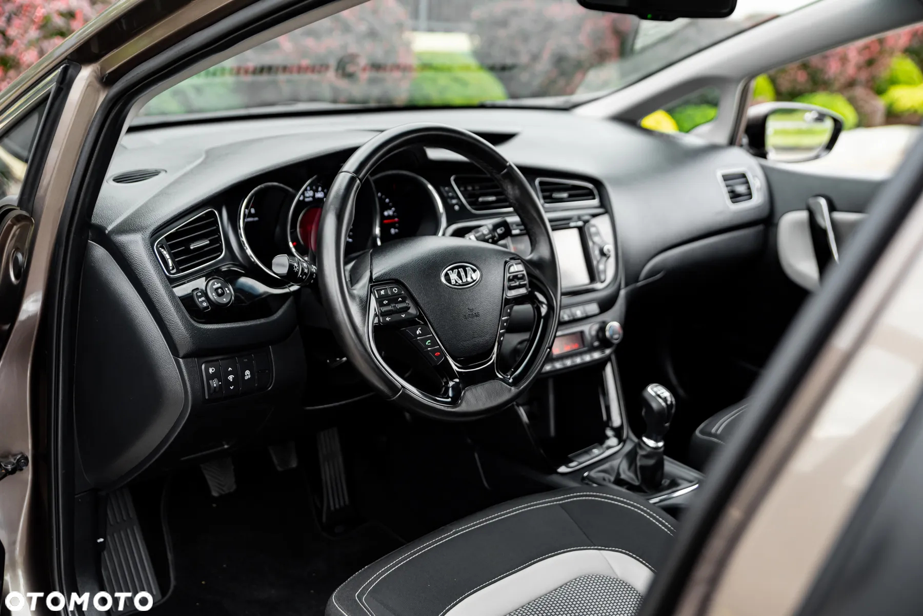 Kia Ceed Cee'd 1.6 GDI L - 5