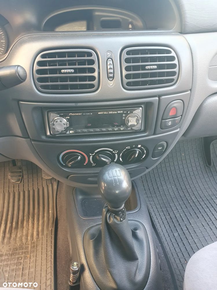 Renault Megane - 7