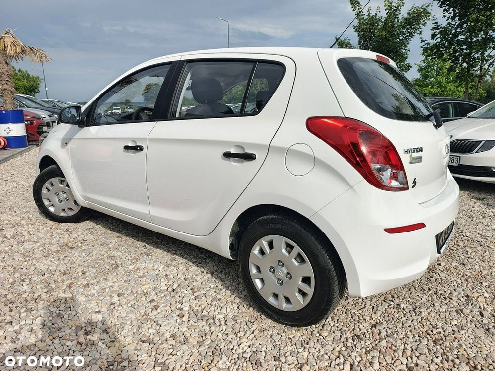 Hyundai i20 - 17
