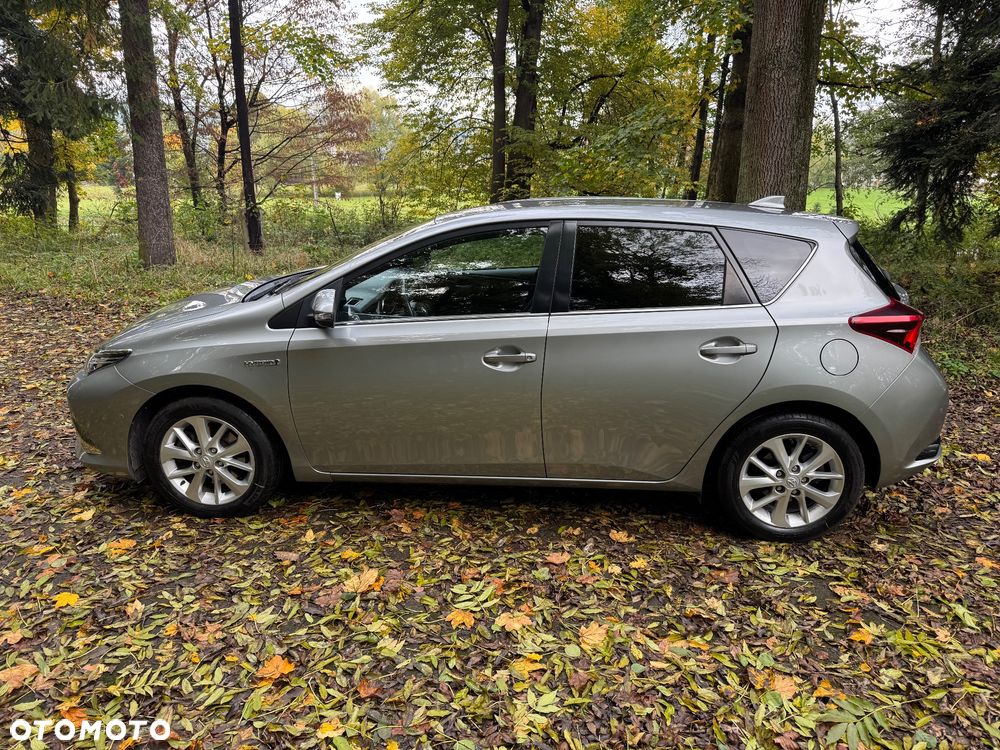 Toyota Auris 1.8 Executive - 8