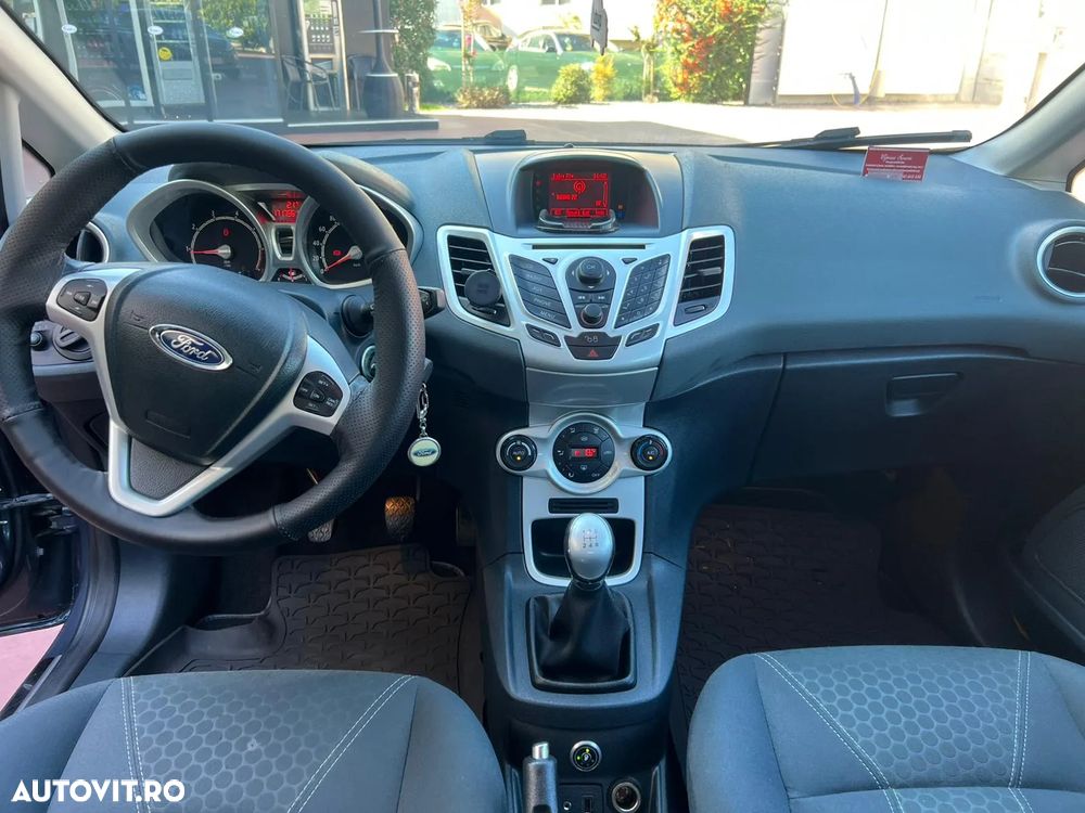 Ford Fiesta 1.4i Titanium - 4