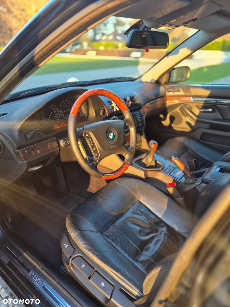 BMW Seria 5 525d Touring Edition Exclusive - 15