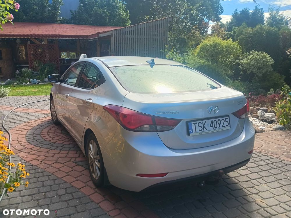 Hyundai Elantra - 7