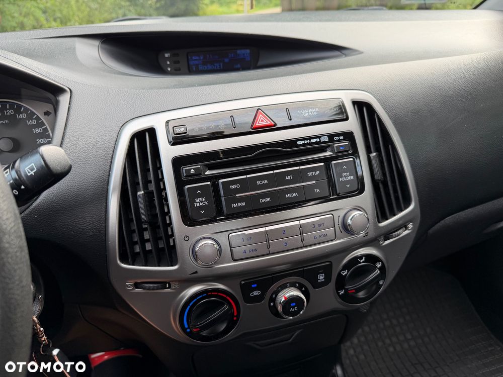 Hyundai i20 - 18