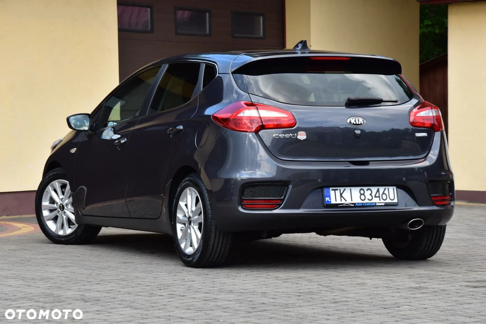 Kia Ceed 1.4 CVVT Dream-Team Edition - 9