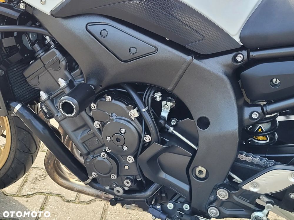 Yamaha FZ8 - 18