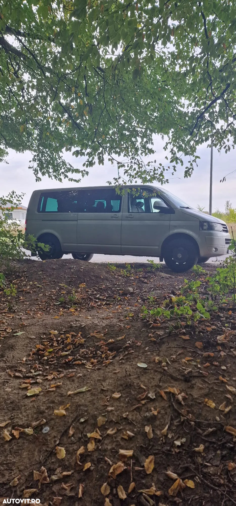 Volkswagen Caravelle - 7