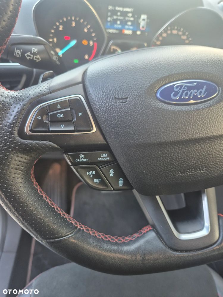 Ford Kuga 2.0 TDCi 4x4 ST-Line - 10