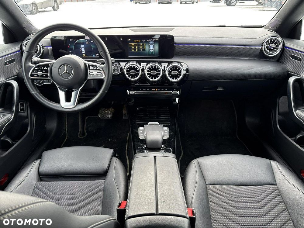 Mercedes-Benz CLA - 13