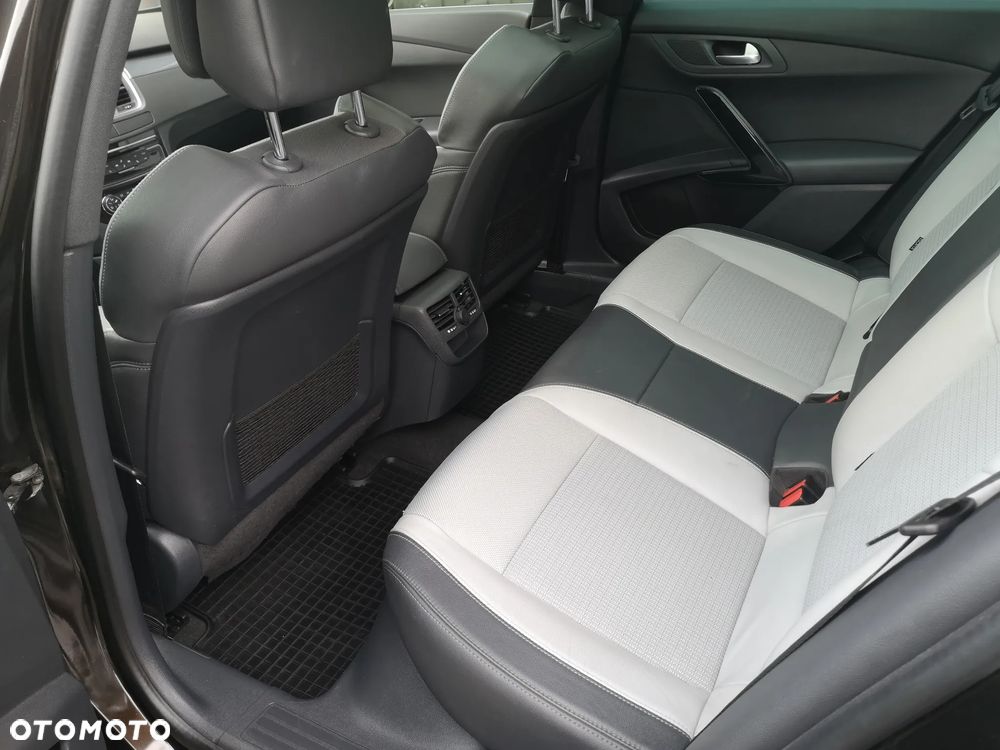 Peugeot 508 RXH Hybrid - 25