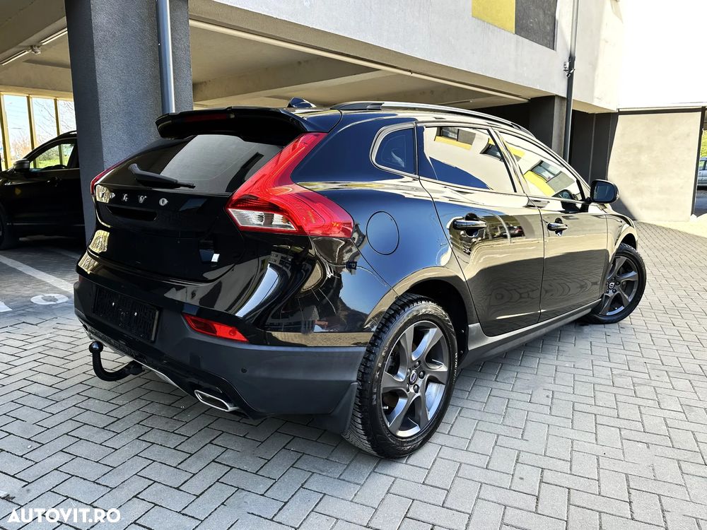 Volvo V40 D4 Geartronic Summum - 4