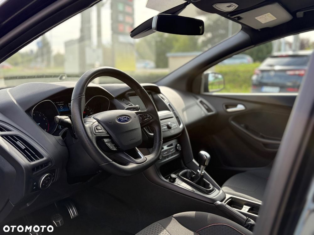 Ford Focus 1.0 EcoBoost Start-Stopp-System ST-LINE DESIGN - 13