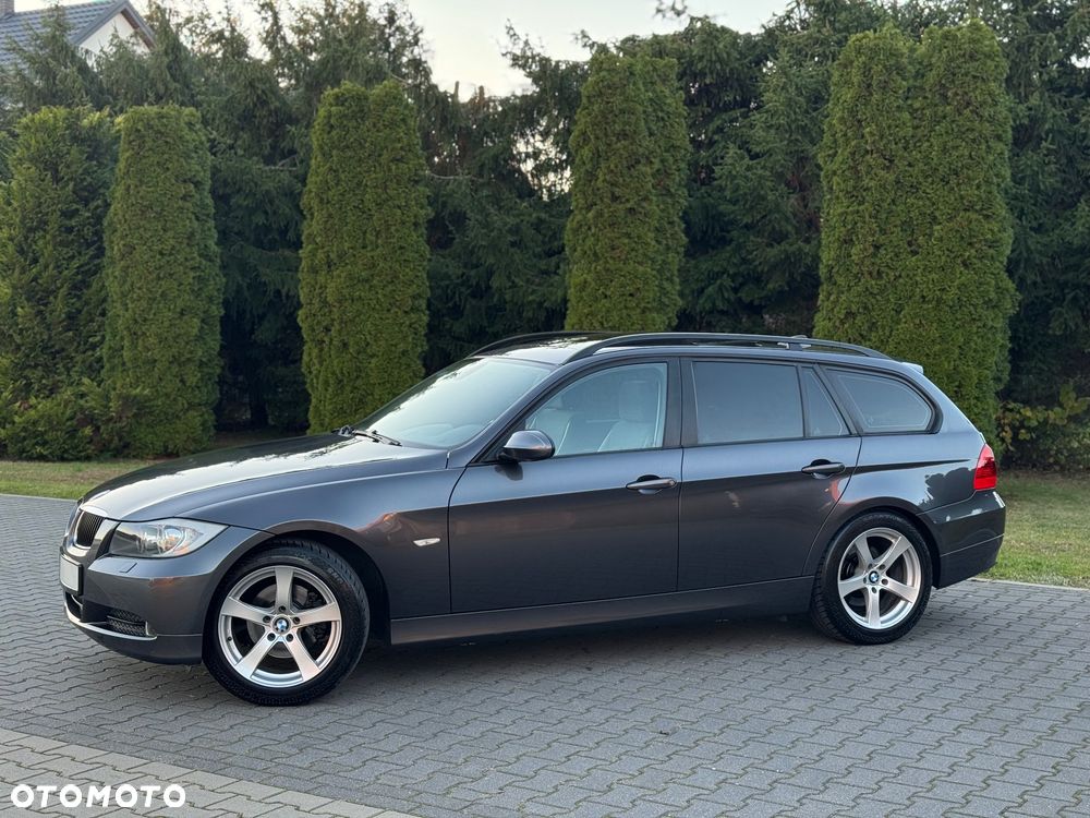 BMW Seria 3 318i - 9