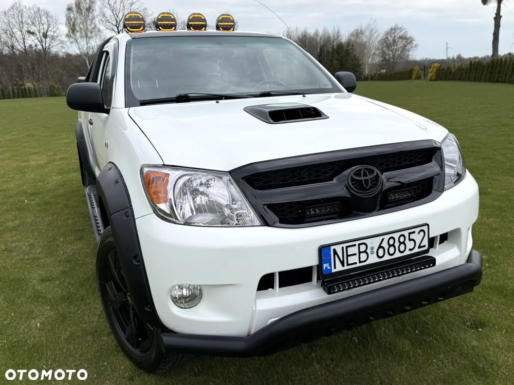 Toyota Hilux - 5