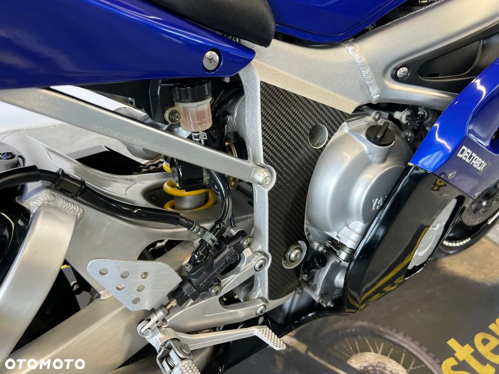 Yamaha R6 - 25