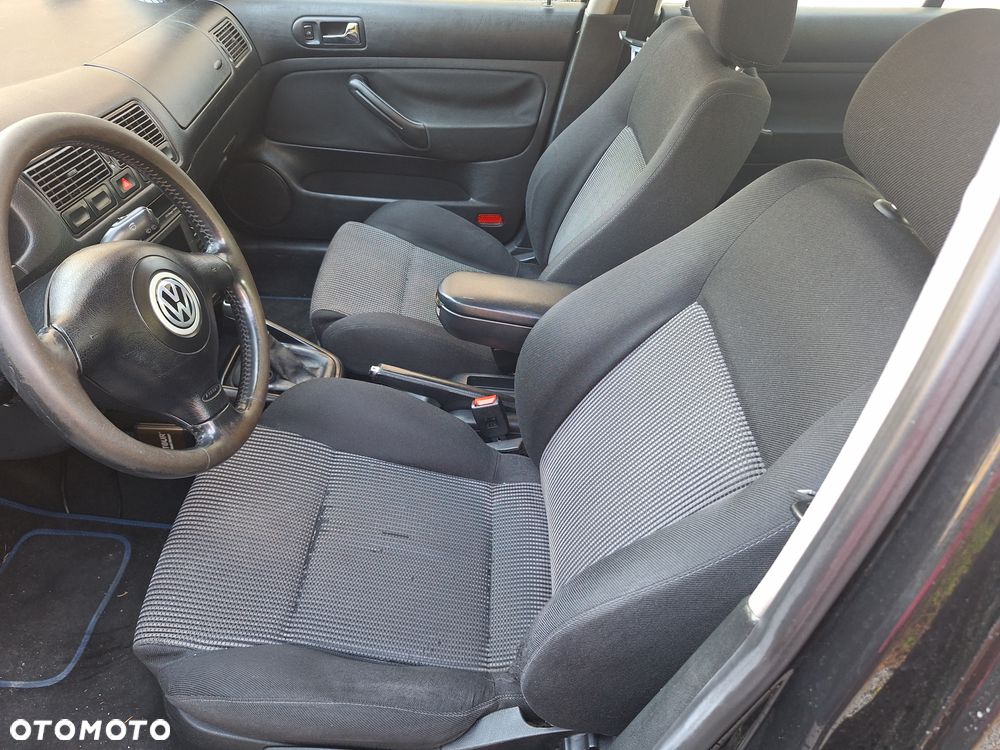 Volkswagen Golf - 20
