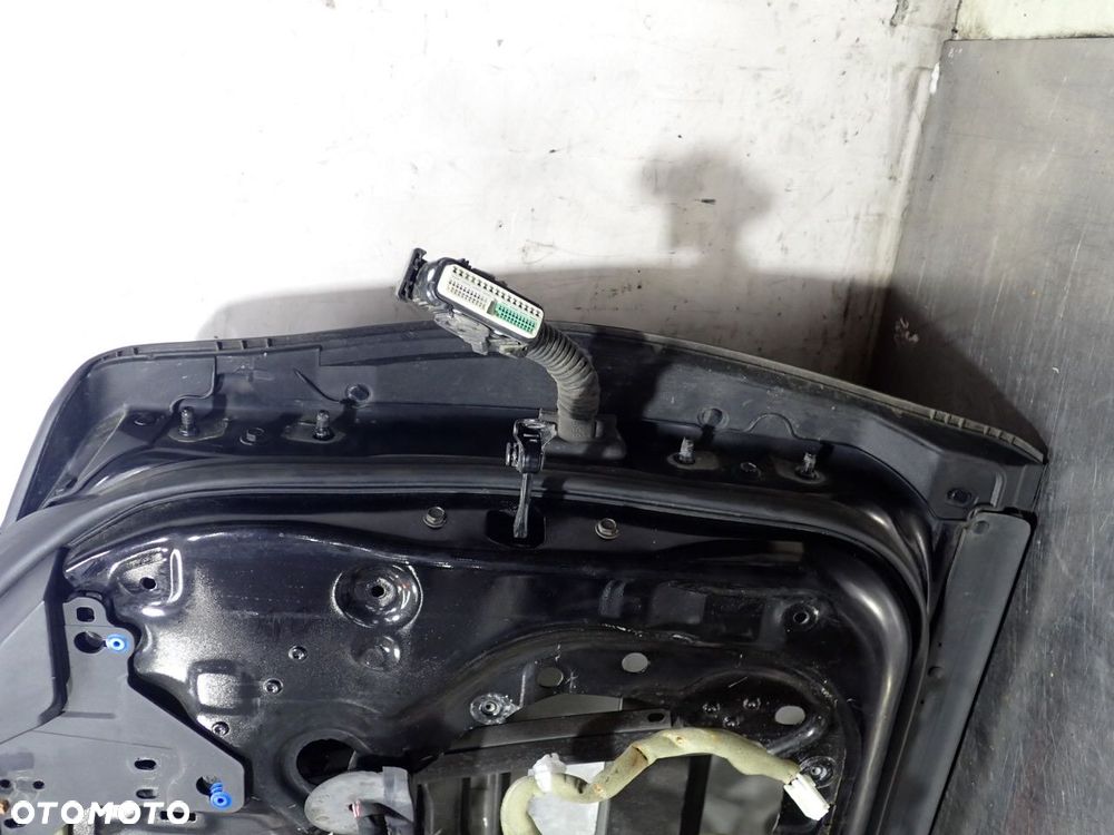 DRZWI LEWY PRZÓD INFINITI M37X KOL:GAC - 32