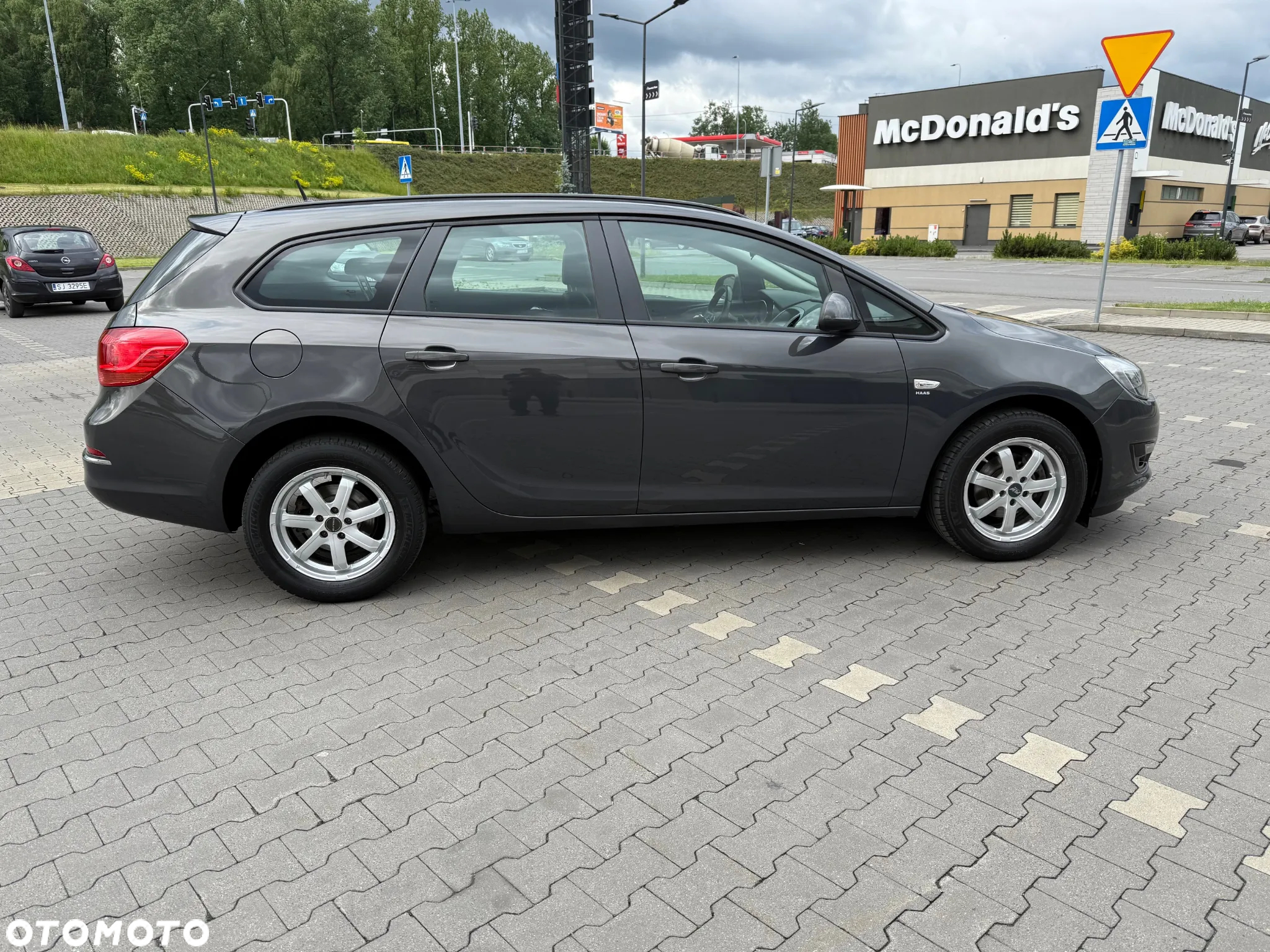 Opel Astra 1.6 Sports Tourer - 22
