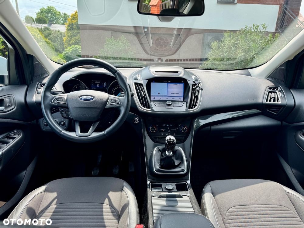 Ford Kuga - 12