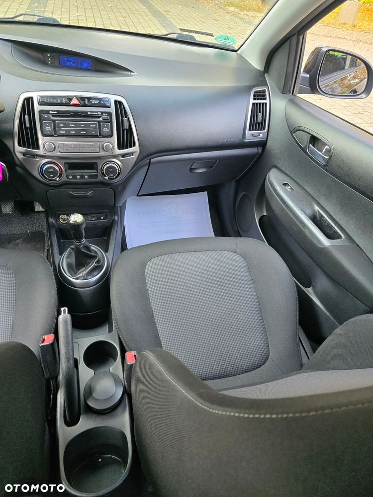 Hyundai i20 - 18