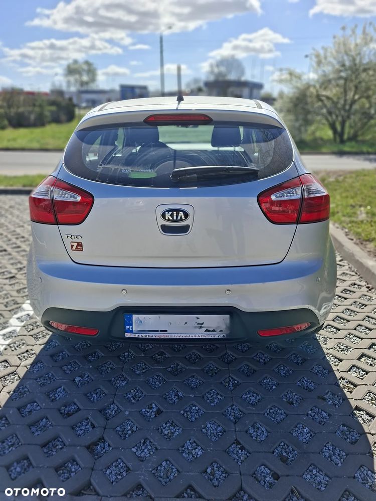 Kia Rio 1.4 M - 4