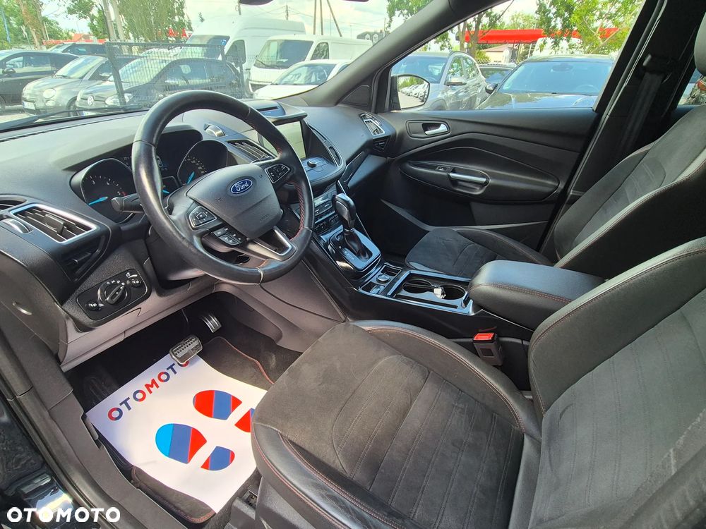 Ford Kuga 2.0 TDCi 4x4 ST-Line - 26