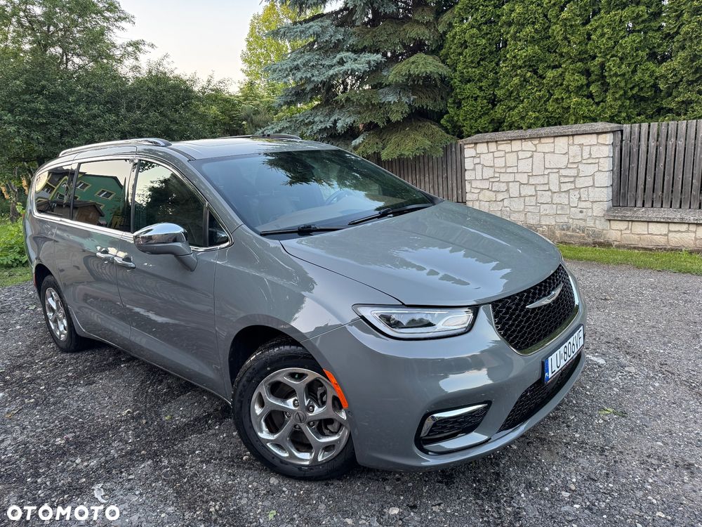 Chrysler Pacifica - 8