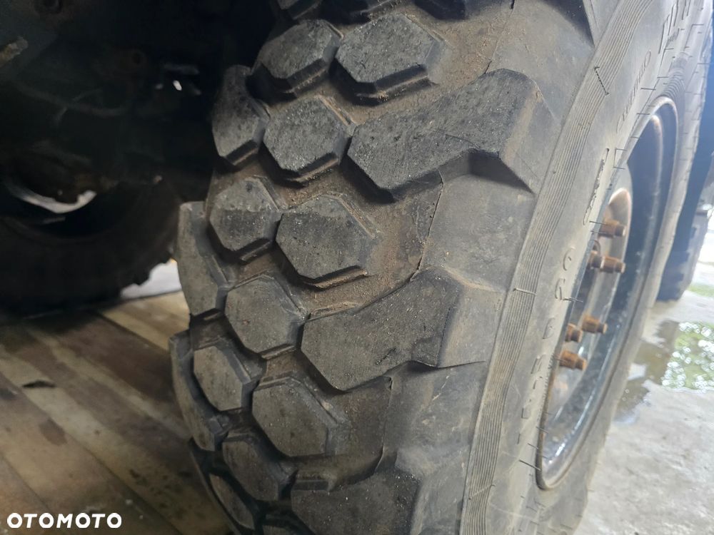 Unimog Mercedes Unimog U 1400 - 16