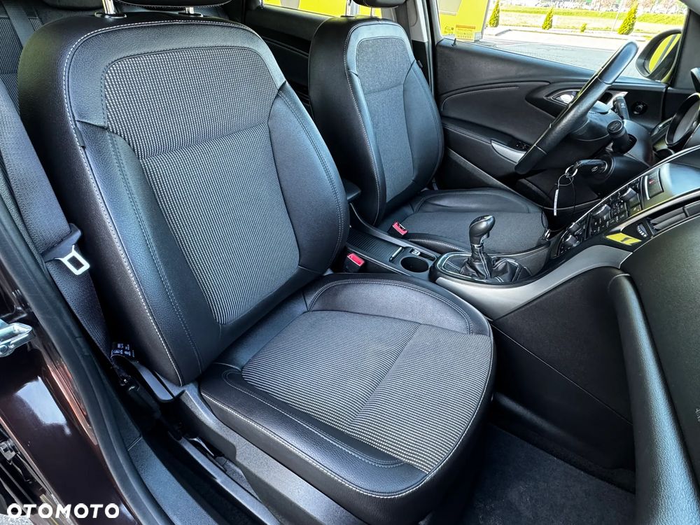 Opel Astra 1.4 Turbo Cosmo - 13