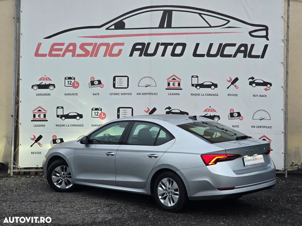 Skoda Octavia 2.0 TDI DSG Ambition - 8