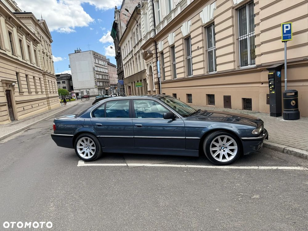 BMW Seria 7 740i - 20