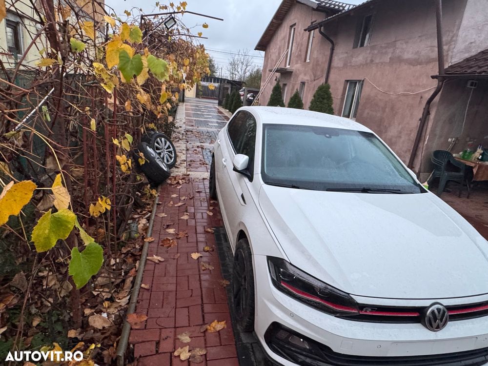 Volkswagen Polo 1.6 TDI Highline - 4