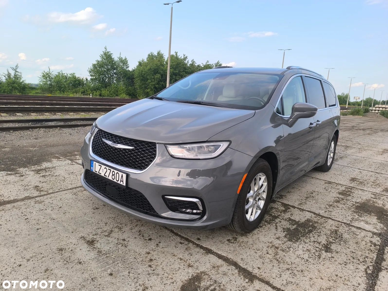 Chrysler Pacifica - 1