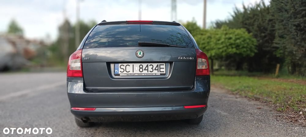 Skoda Octavia 1.6 - 8
