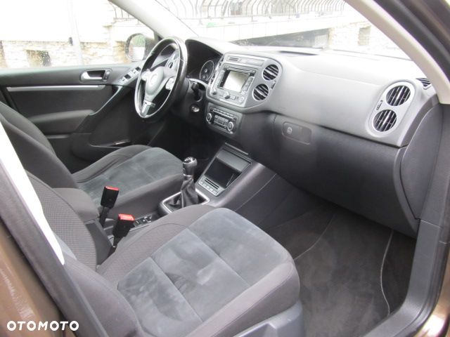 Volkswagen Tiguan 2.0 TDI 4Mot Perfectline R-Style - 13