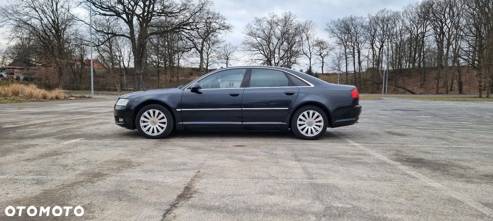 Audi A8 4.2 Quattro - 2
