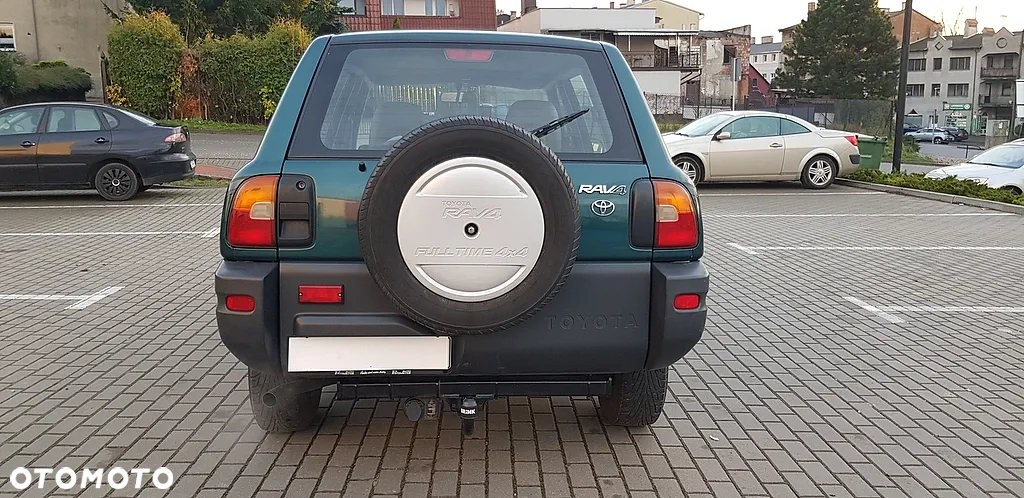 Toyota RAV4 2.0 - 6
