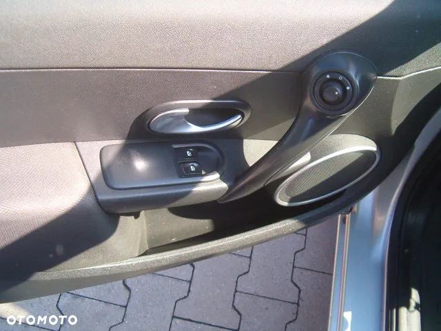 Renault Clio - 16