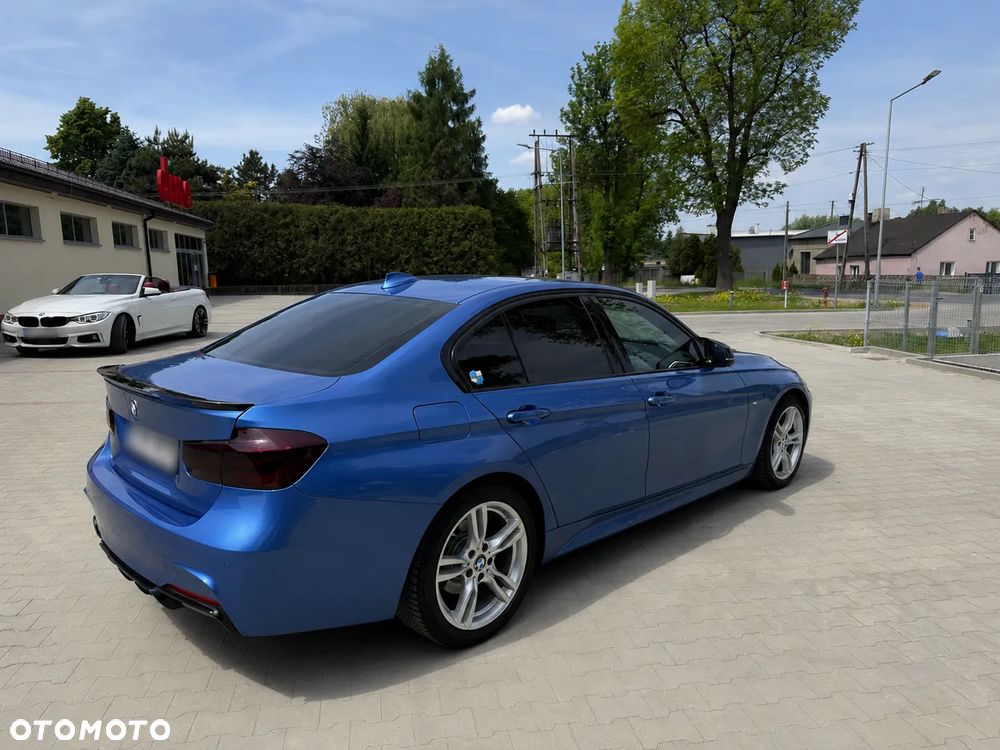 BMW Seria 3 318d M Sport - 5