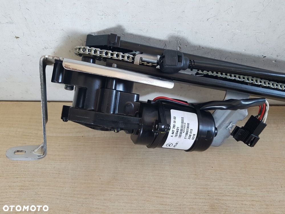 mercedes vito v klasa 447 mechanizm podnoszenia klapy silniczek a4477600003 - 5