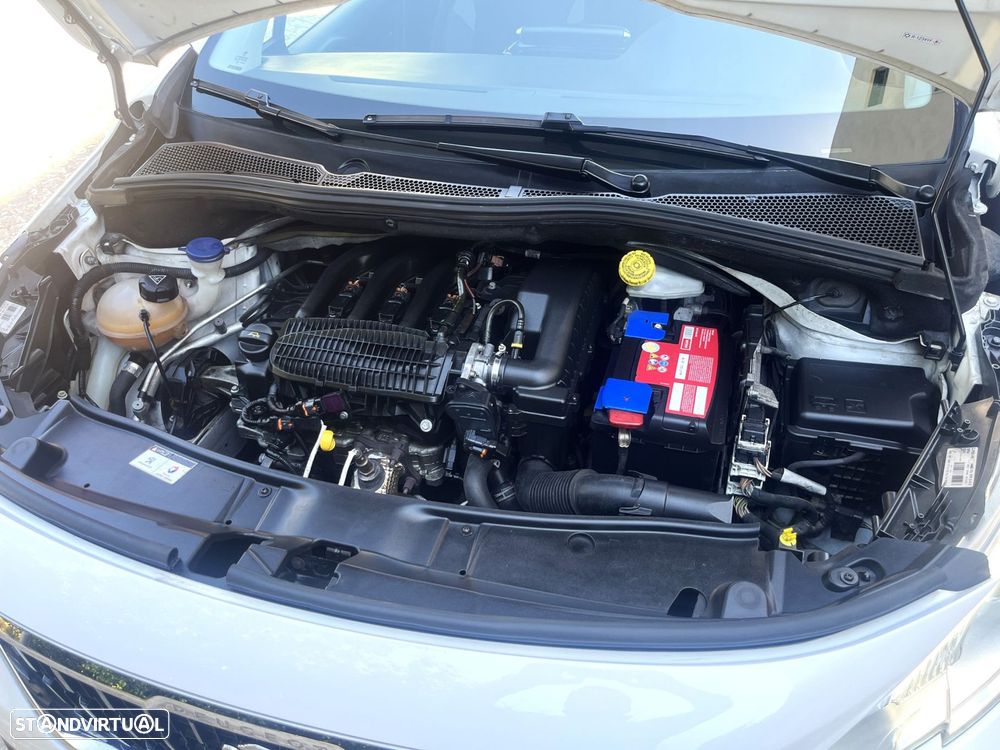 Peugeot 2008 1.2 PureTech Style - 19