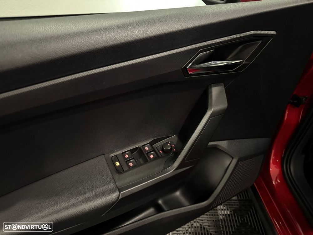 SEAT Arona 1.0 TSI Xcellence - 52