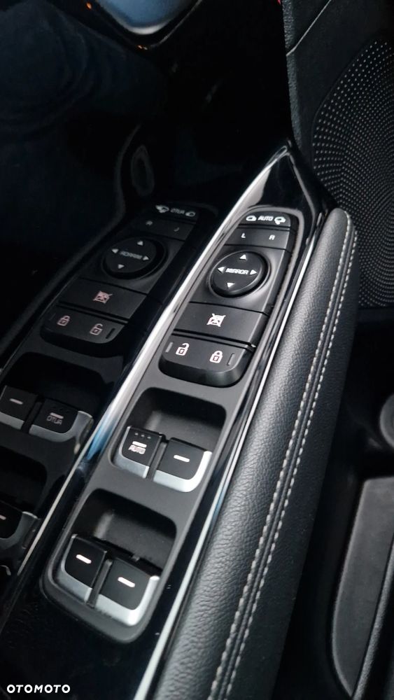 Kia Niro 1.6 GDI PHEV 2WD Vision - 17