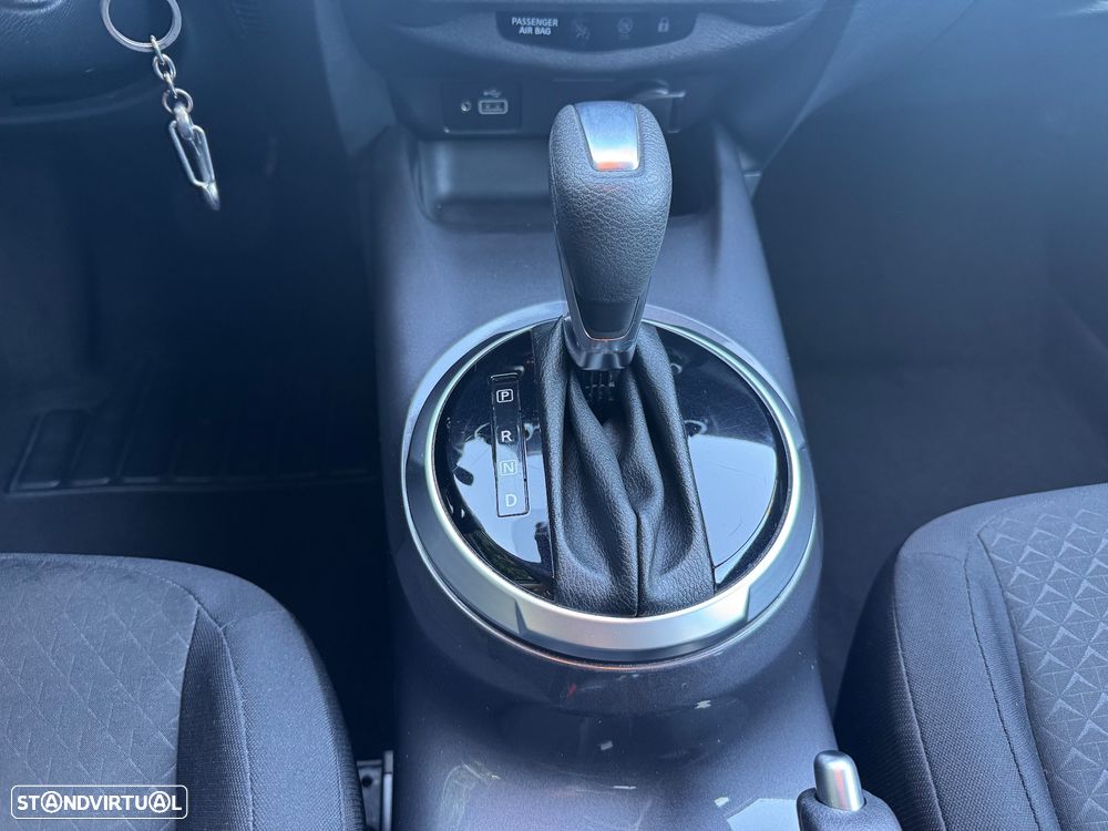 Nissan Juke 1.0 DIG-T N-Connecta DCT - 10